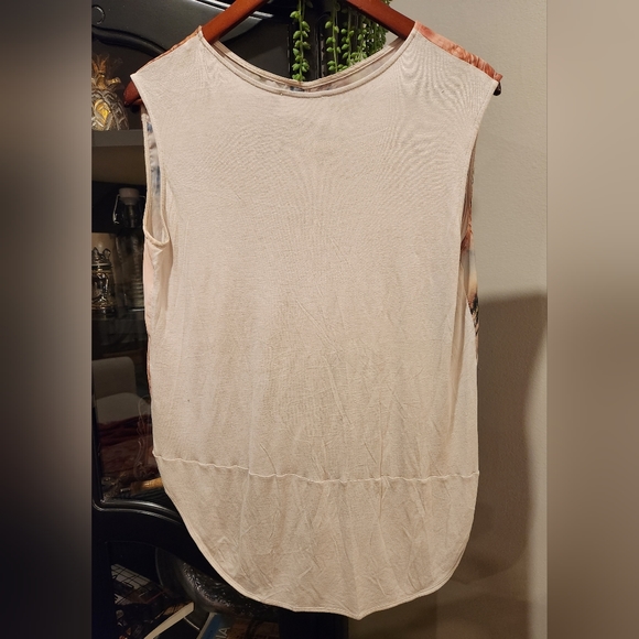 Zara semi sheer sleeveless top - Picture 2 of 3